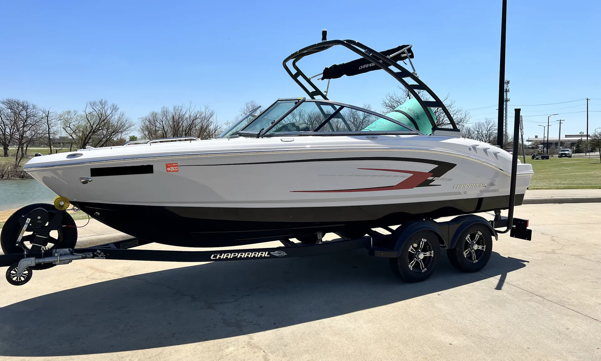 Chaparral 21 SSi boat rental cruising Lake Lewisville near Little Elm and Lewisville, TX